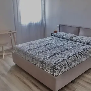 Modern Centraal Gelegen In Bologna. Apartment Bologna